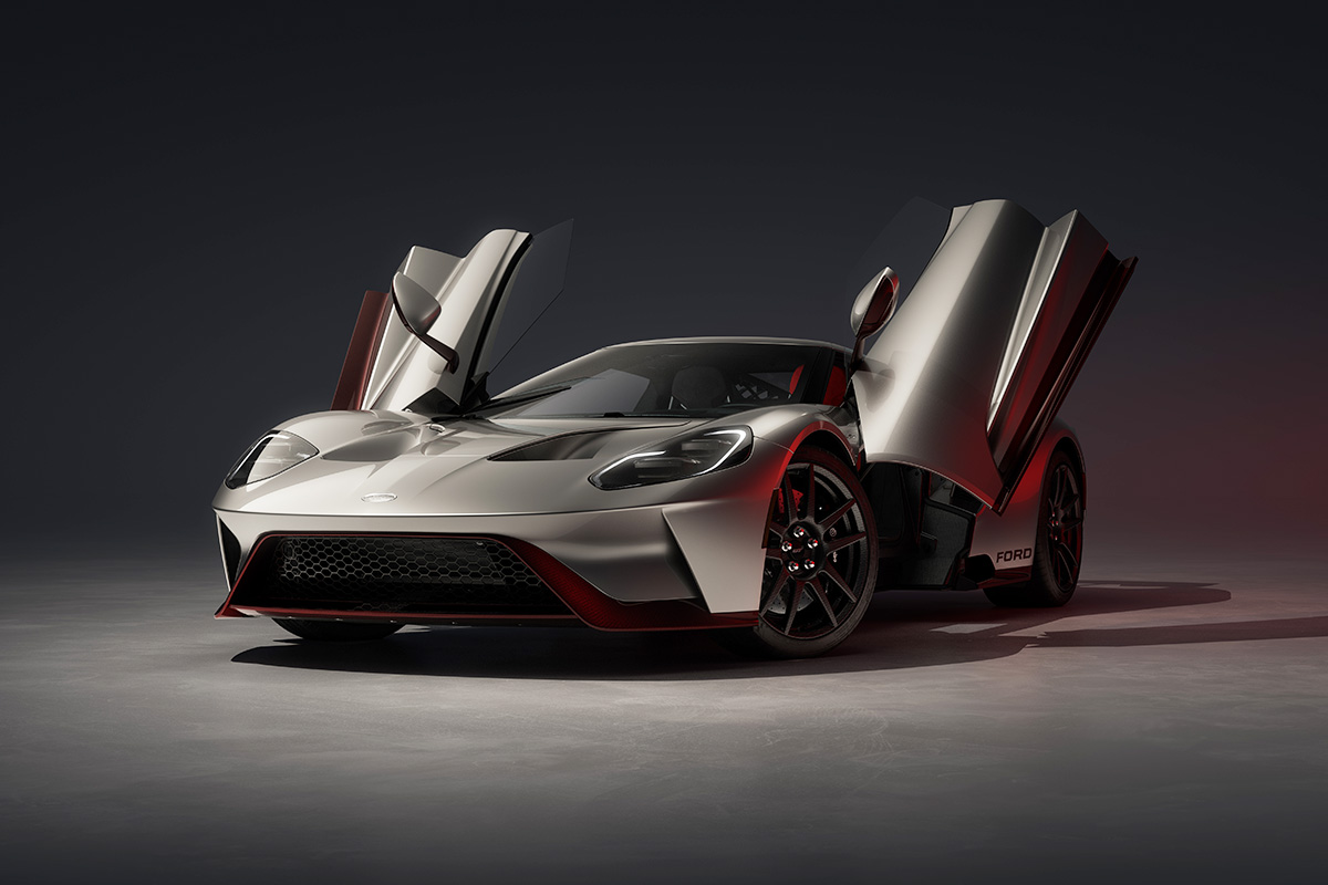 ford-gt-lm-edition-frontansicht-von-der-seite-tueren-offen