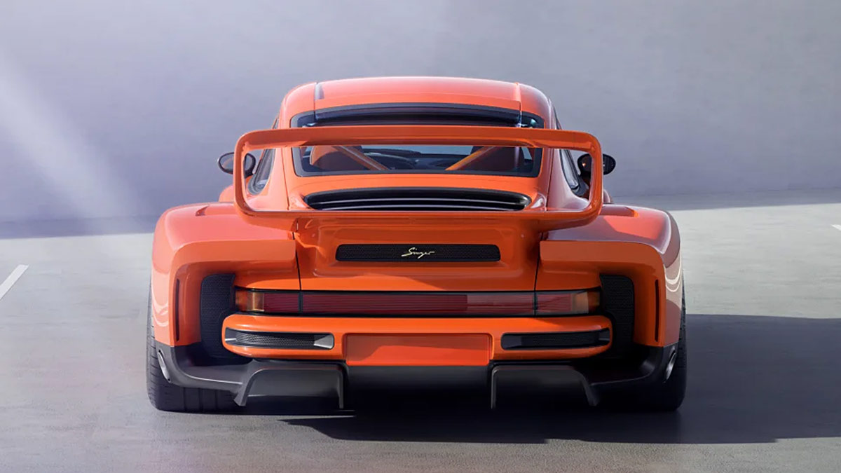 singer-porsche-911-dls-turbo-racetrack